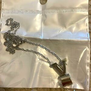 V initial necklace silver
